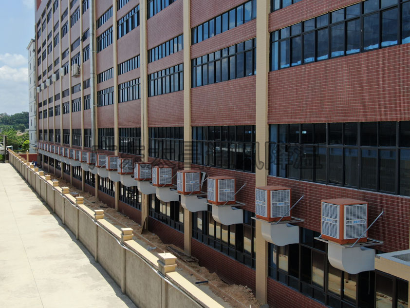 大型廠房降溫選擇什么設(shè)備