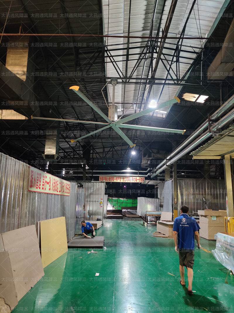 生產(chǎn)車間降溫設(shè)備如何選擇那種比較好？