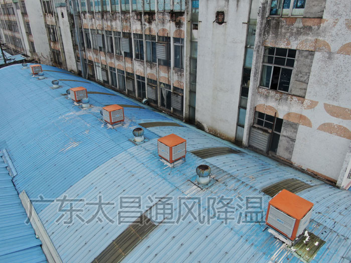  鋼結(jié)構(gòu)廠房怎么排煙排味 降溫通風(fēng)？