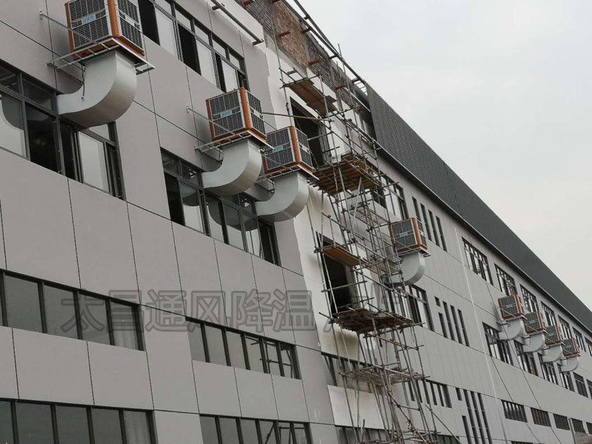 車間悶熱怎么辦？工業(yè)環(huán)?？照{(diào)幫你解決