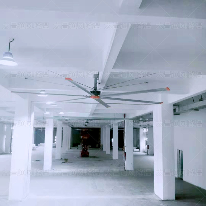 能快速解決高大廠房降溫通風的工業(yè)大風扇價格是多少